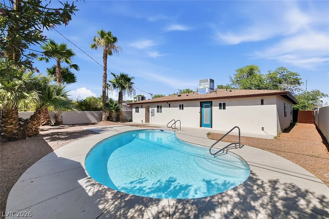 3 bed, 3.0 bath, 1526 sqft, $2,750 — Photo 1