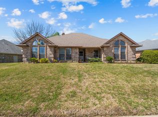 10167 Trail Ridge Dr, Benbrook, TX 76126