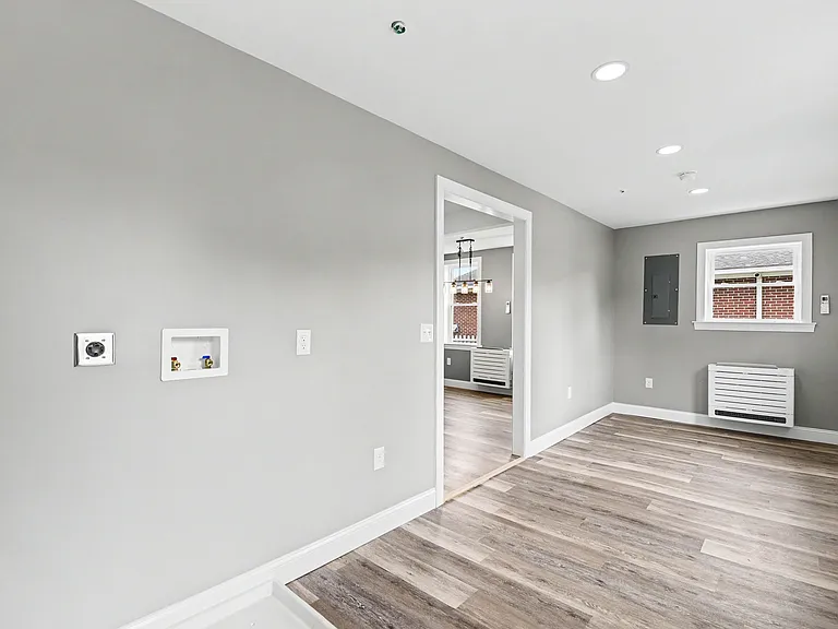 20 Walnut St — Photo 12