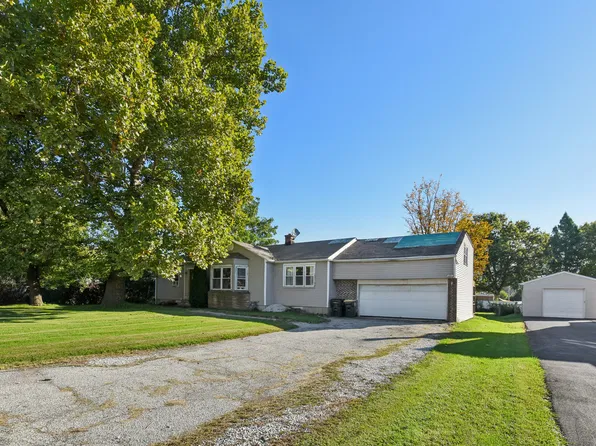 3409 N Betty Dr, Arlington Heights, IL 60004