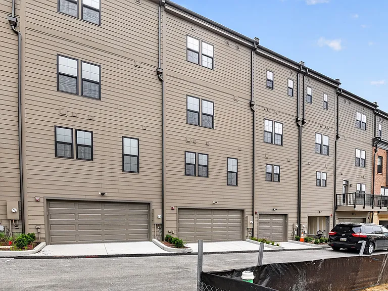 5017 Dulcet Dr — Photo 3