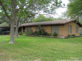 900 Mike St, George West, TX 78022