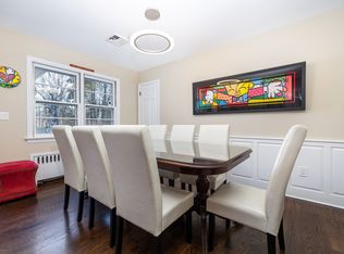 2 Columbine Ln, Norwalk, CT 06851