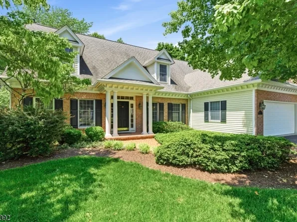 7 Alex Ct, Wyckoff Twp., NJ 07481