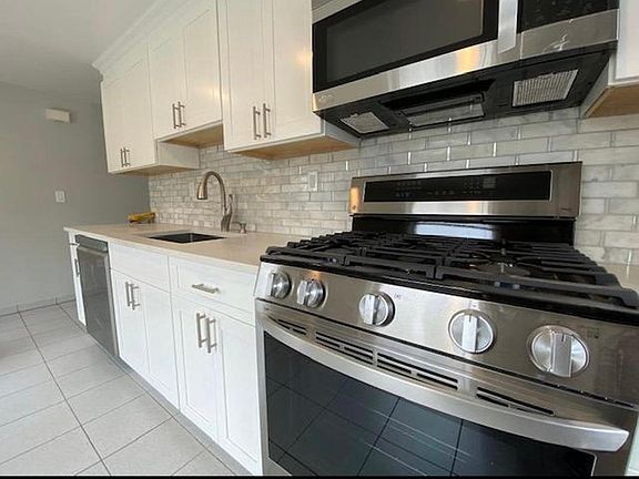 3rd image of 15 Main St #1