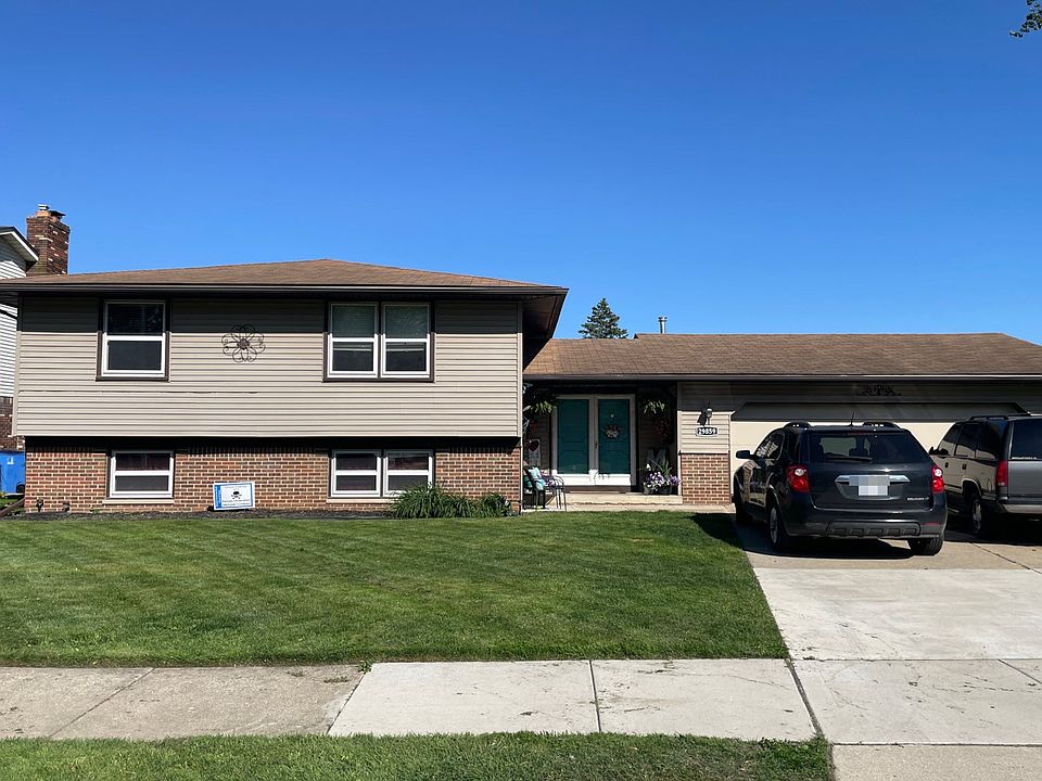 1st image of 29859 Kingsbridge St
