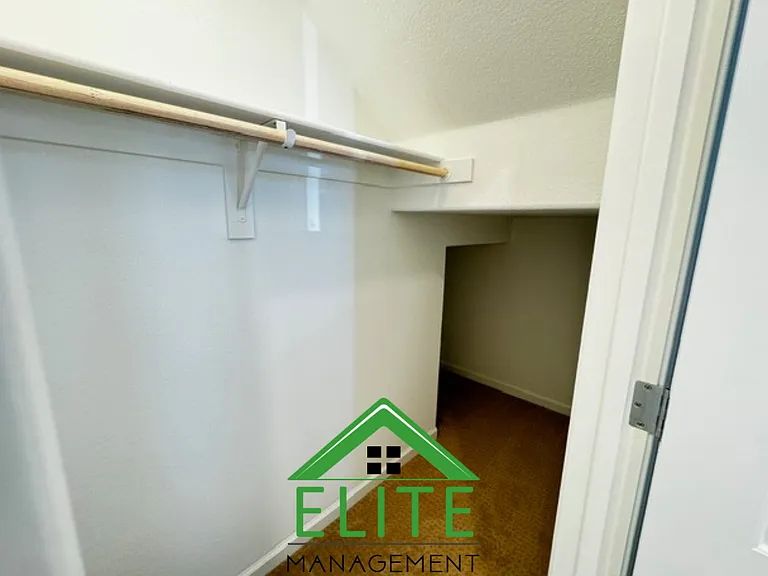 8832 Spencerport Dr — Photo 19