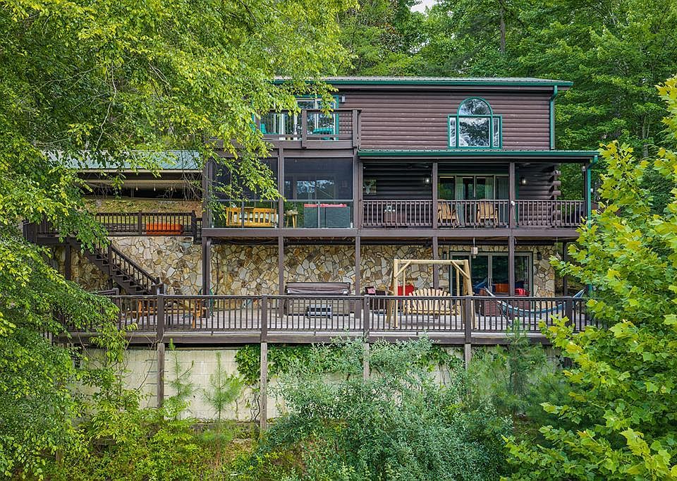 1st image of 462 Lyric Ln
