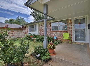 1016 NW 28th St, Moore, OK 73160