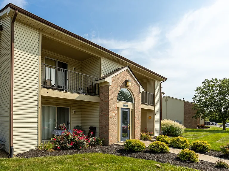 Walnut Manor Apartments — Photo 15