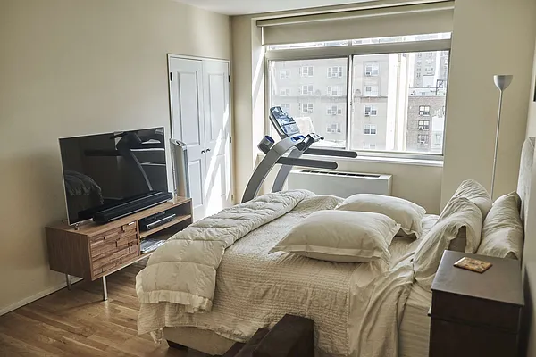 Rented by Bold New York | media 40