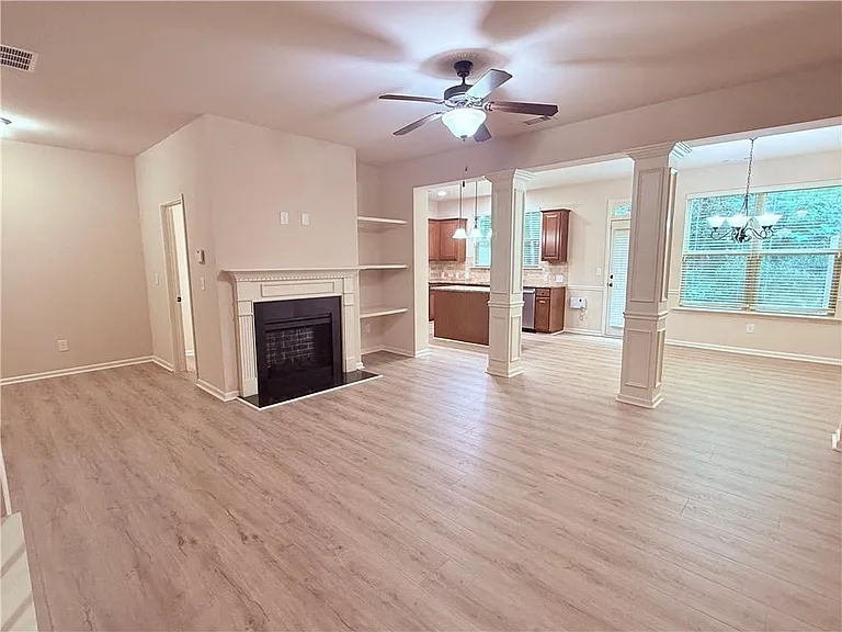 3282 Brockenhurst Dr — Photo 4