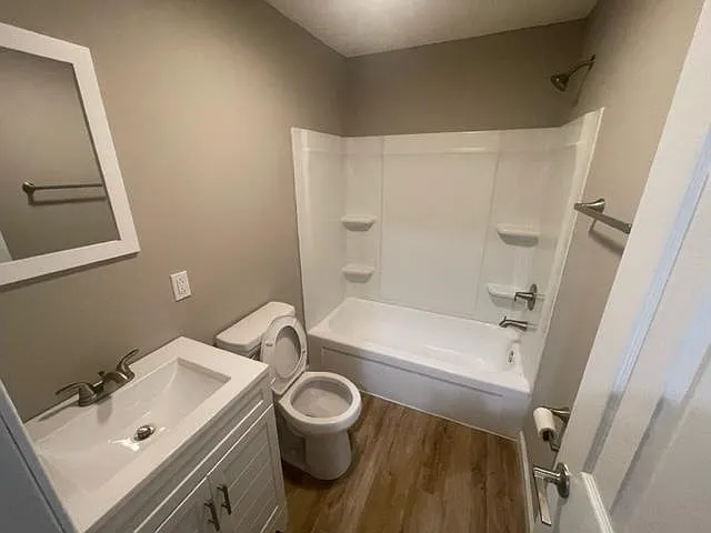 1935 Brookside Dr #105 — Photo 6