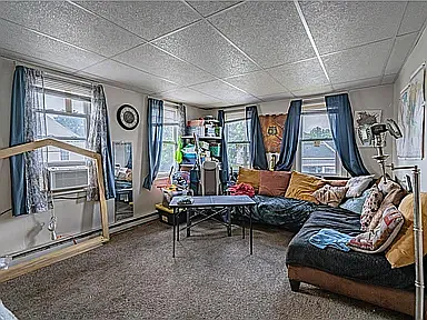 3 bed, 900 sqft, $1,800 — Photo 4