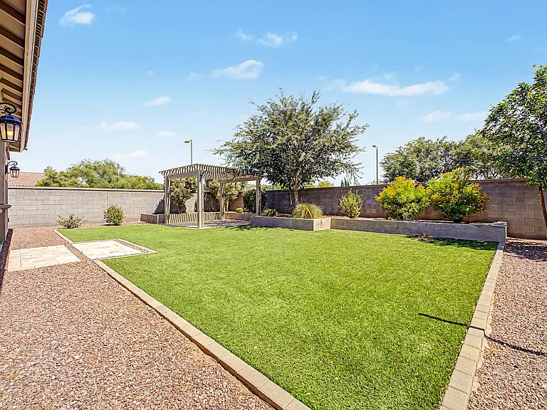 1315 W Alpine Tree Ave — Photo 30