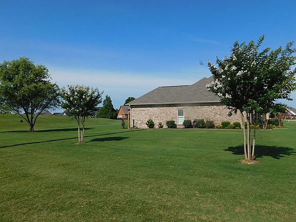 4th image of 125 Plantation Springs Dr