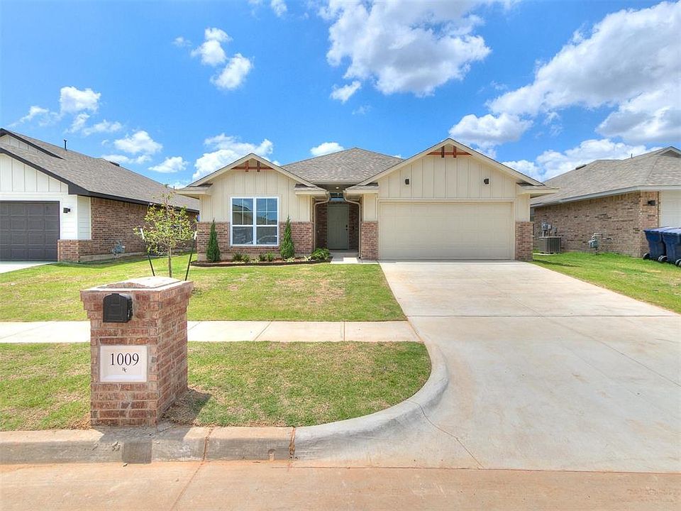 1st image of 1009 Acacia Creek Dr