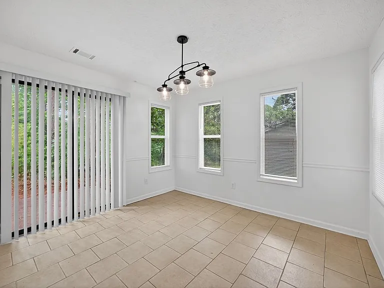 6898 Babbling Brook Dr — Photo 2