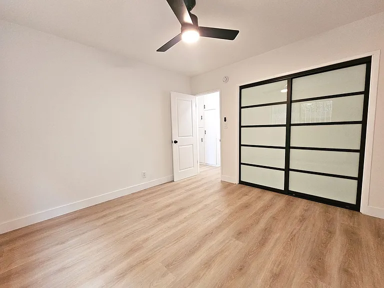1307 S Ogden Dr #1C — Photo 14