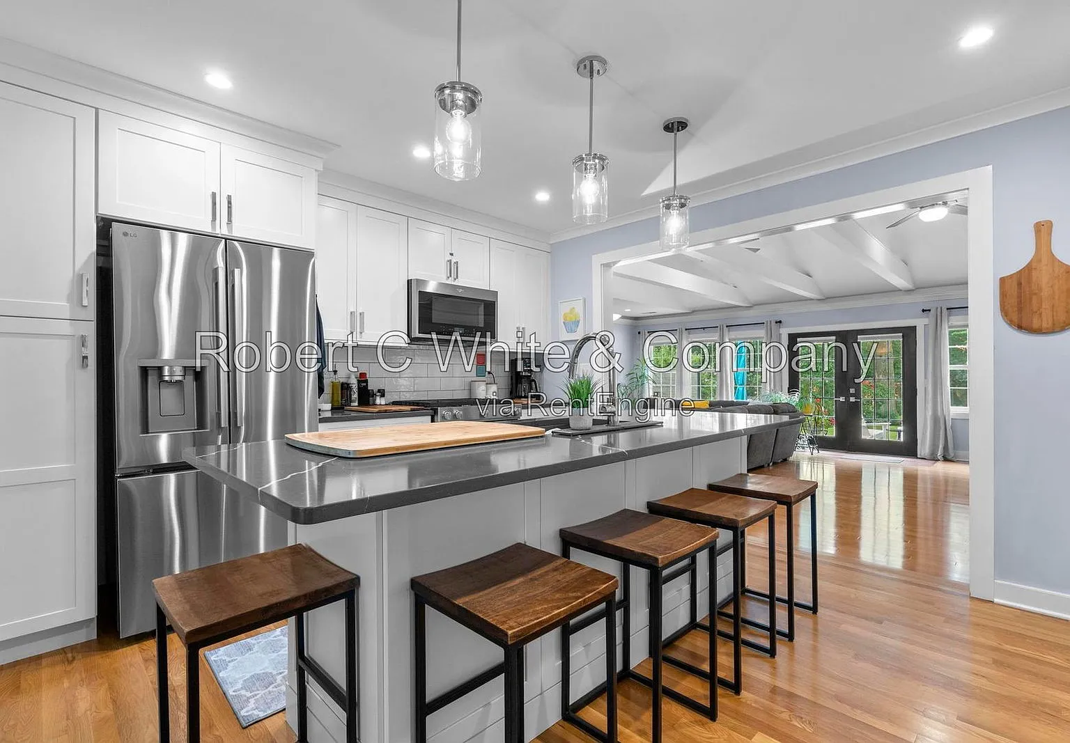 3 bed, 2.0 bath, 2168 sqft, $3,540 — Photo 3