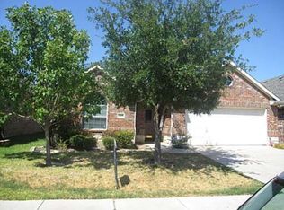 409 Fountain Park Dr, Euless, TX 76039