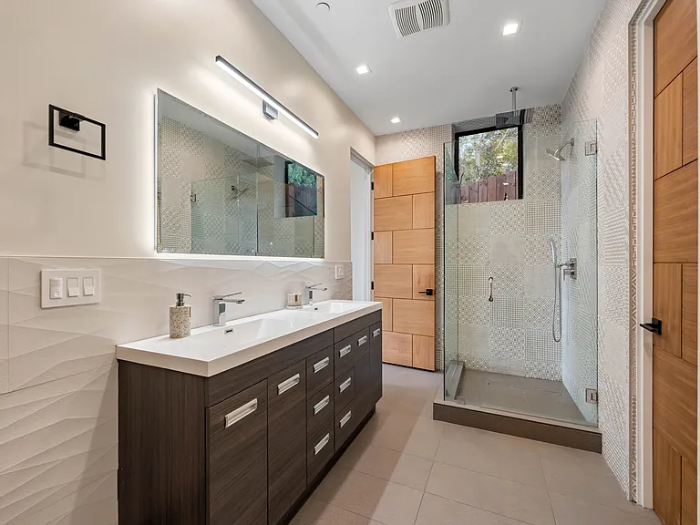 3714 Broadlawn Dr — Photo 25