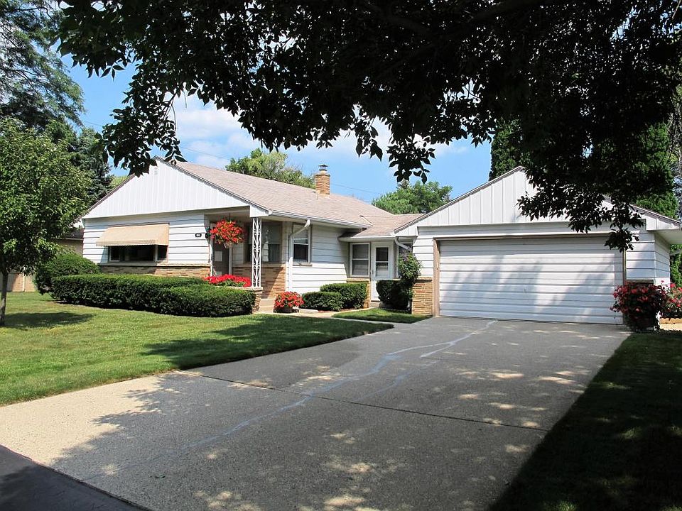 1st image of 6958 N Seville Ave