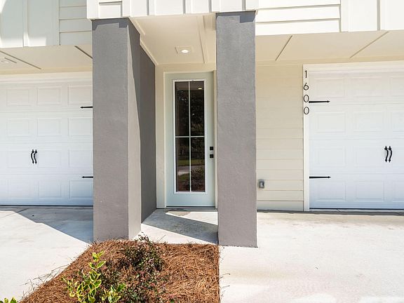 4th image of 1600 Lauda Dr