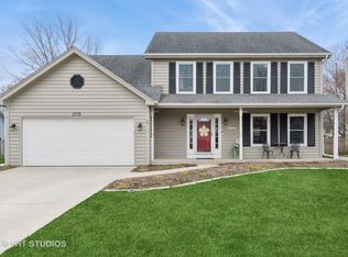 2775 Montclare Ct, Aurora, IL 60504