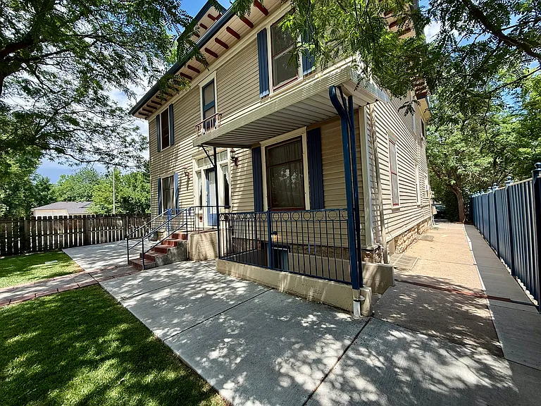 516 S Meldrum St #5 — Photo 27
