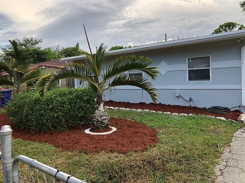 1st image of 1131 NW 4th Ave