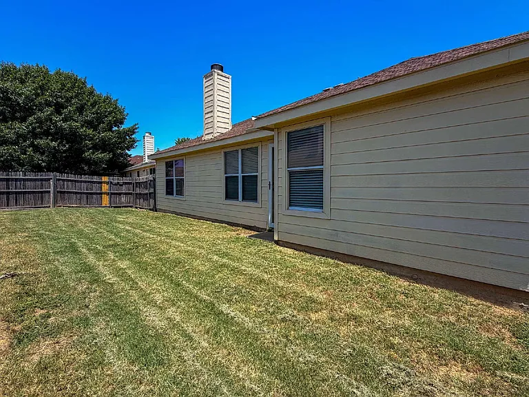 1009 McKavett Dr — Photo 25