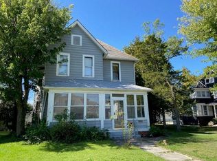 1308 S State St, Beardstown, IL 62618