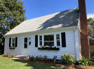 108 Grove St, Hyannis, MA 02601