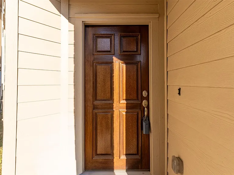 11413 Hackmatack Way — Photo 4