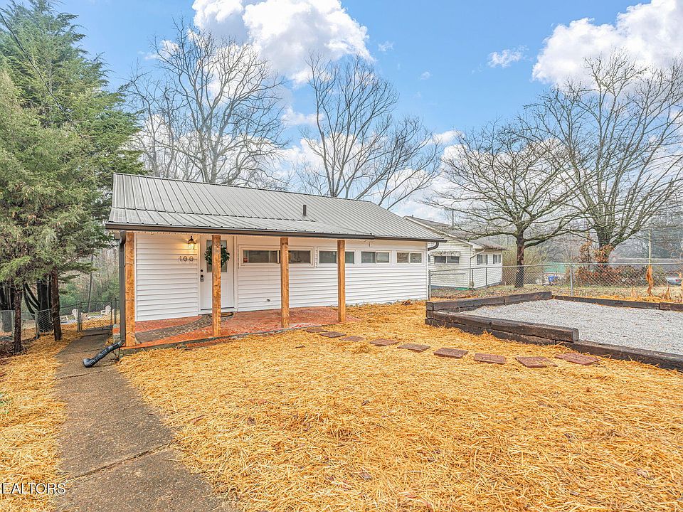 1st image of 100 Wellington Cir