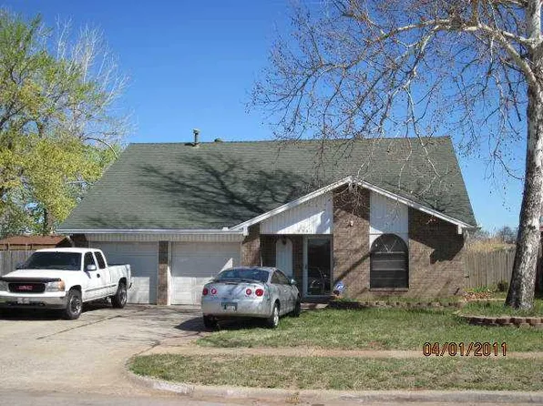 3301 Simmons Dr, Del City, OK 73115