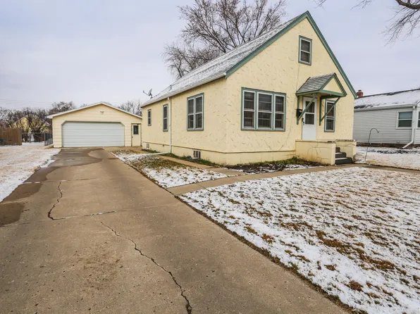 406 S High St, Aberdeen, SD 57401