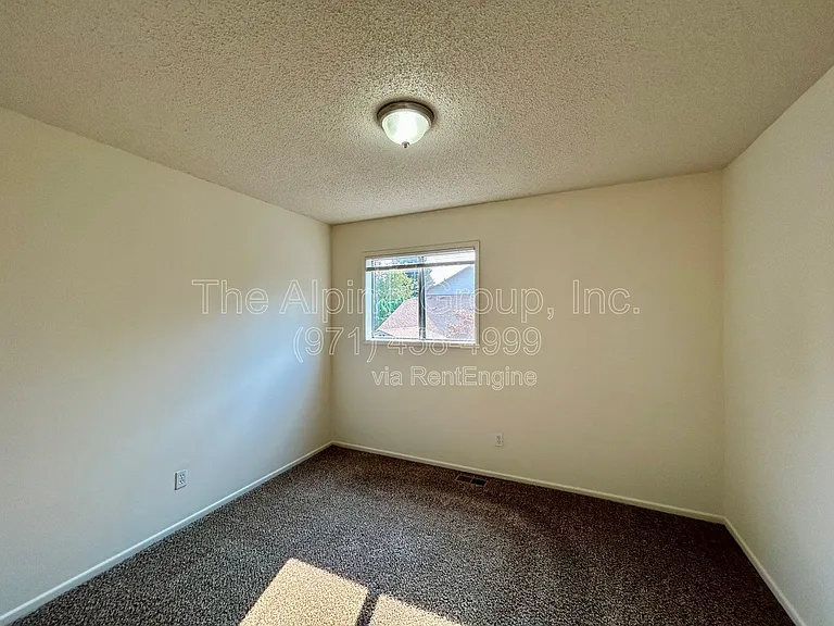 6041 SW Valley Ave — Photo 12
