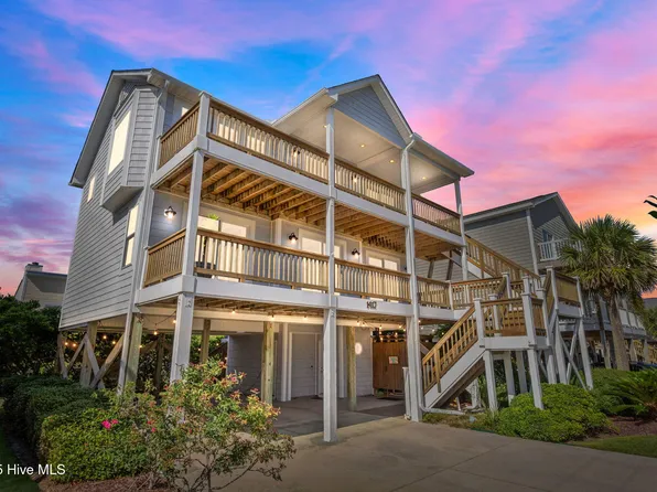 1417 N Topsail Drive, Surf City, NC 28445