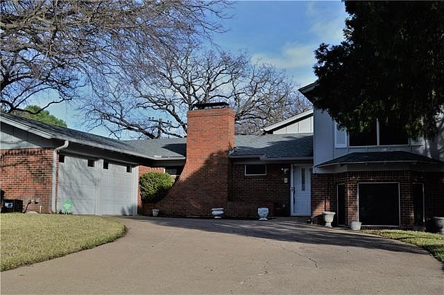 1st image of 928 Wade Dr
