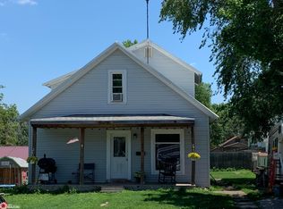 609 N Maple St, Creston, IA 50801