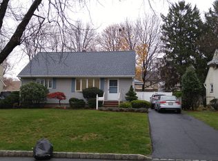 124 Carlson Pkwy, Cedar Grove, NJ 07009