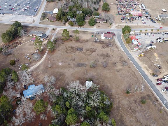 3rd image of 2715 Pond Branch Rd