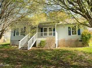 109 Miles Ln, La Follette, TN 37766