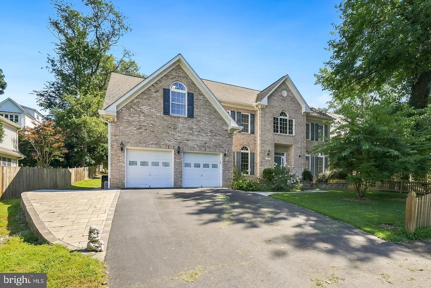 6 bed, 6.5 bath, 7022 sqft, $7,950 — Photo 1