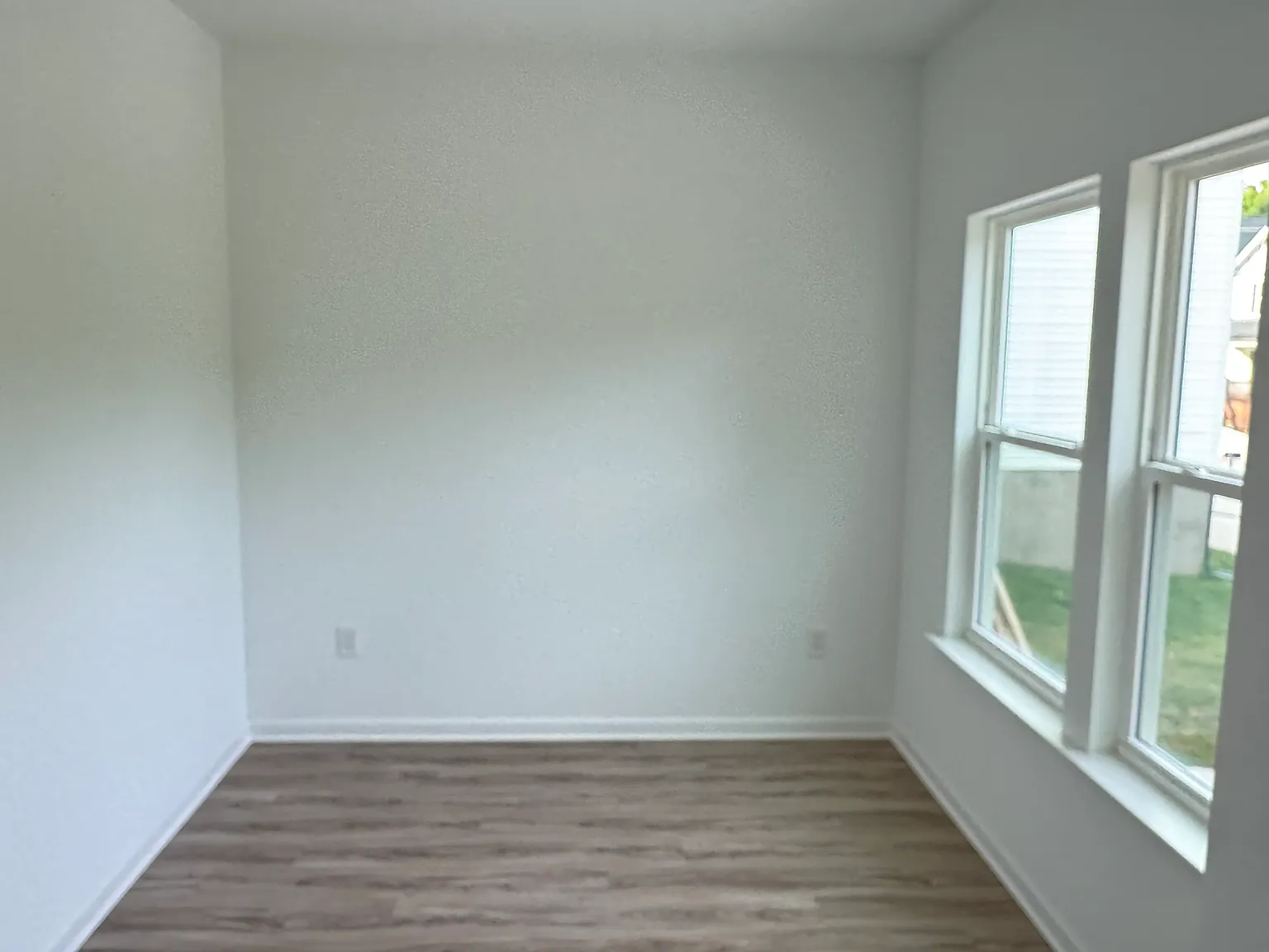 3 bed, 2.5 bath, 1575 sqft, $1,900 — Photo 3