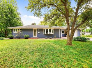 605 Douglas Trl, Madison, WI 53716