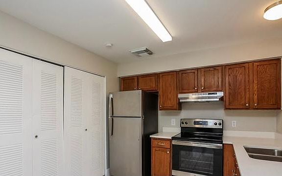 4th image of 10515 Glory Meadow Ct