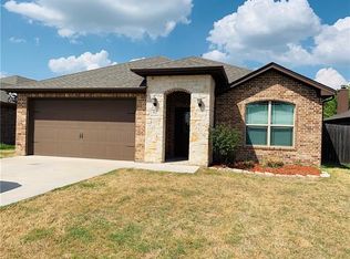 112 Hilltop Ave, Godley, TX 76044